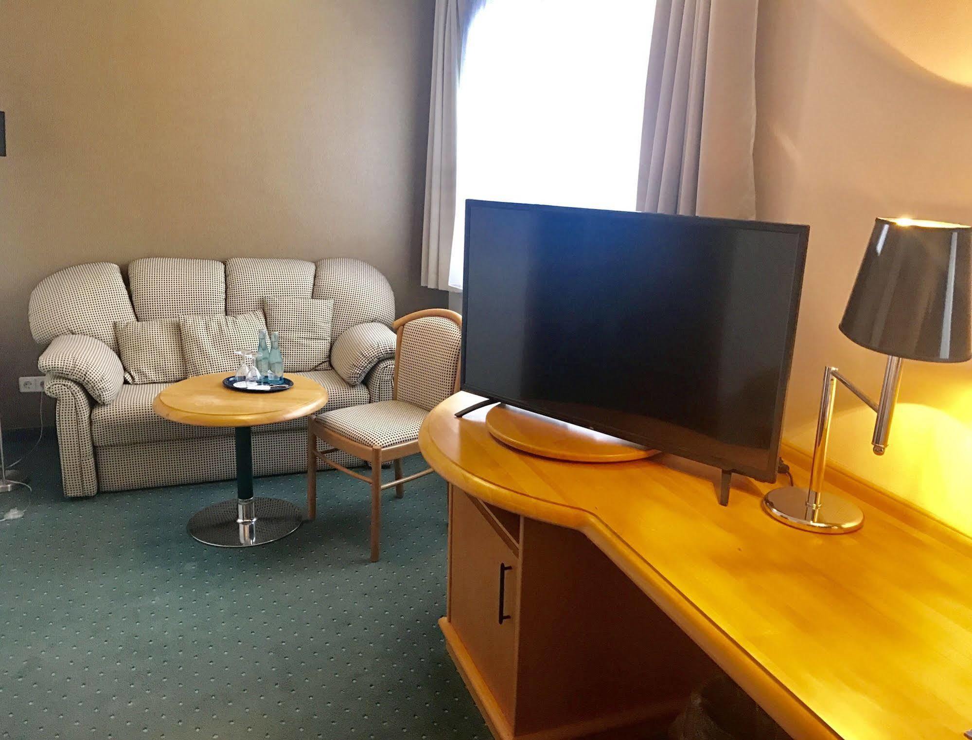 Hotel Berlin - Greenline Hotel Цоссен Екстер'єр фото